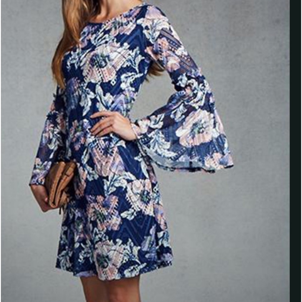 Westport Pullover Dress With Bell Sleeve Blue Light‎ Pale Pink  Floral Medium
